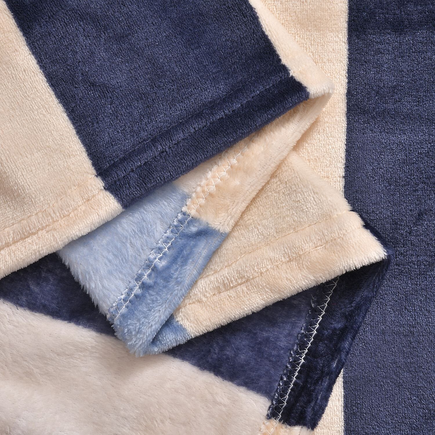 Super Soft Multi Colour Stripe Pattern Big Size Blanket (200x150 cm) - Multi