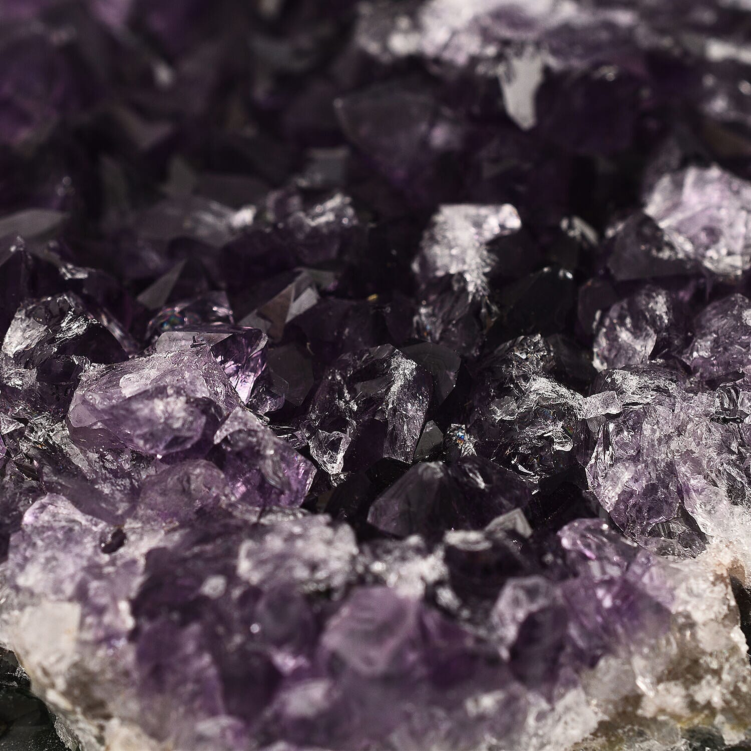 Amethyst Druzy Quartz Showpiece 600 Ct