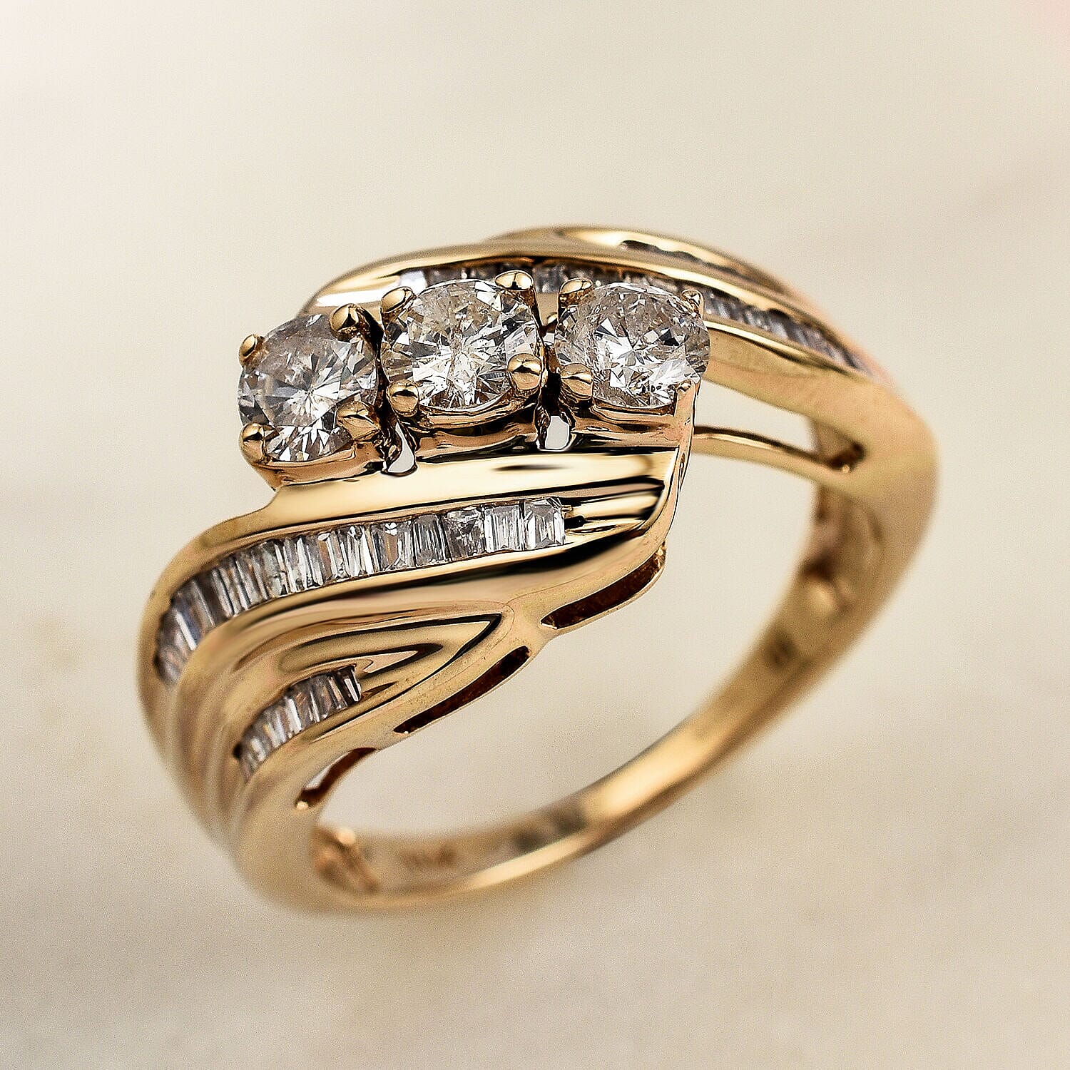 NY CloseOut - 9K Yellow Gold (I1-G-H) Diamond Ring 1.01 Ct. Size N