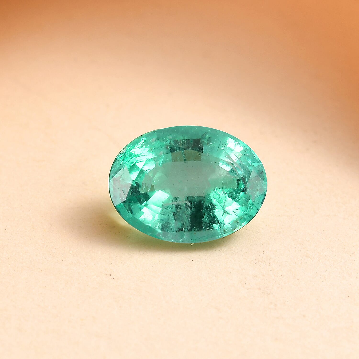 AAA Gemfield Premium Emerald Oval 8x6 mm 1.05 Ct