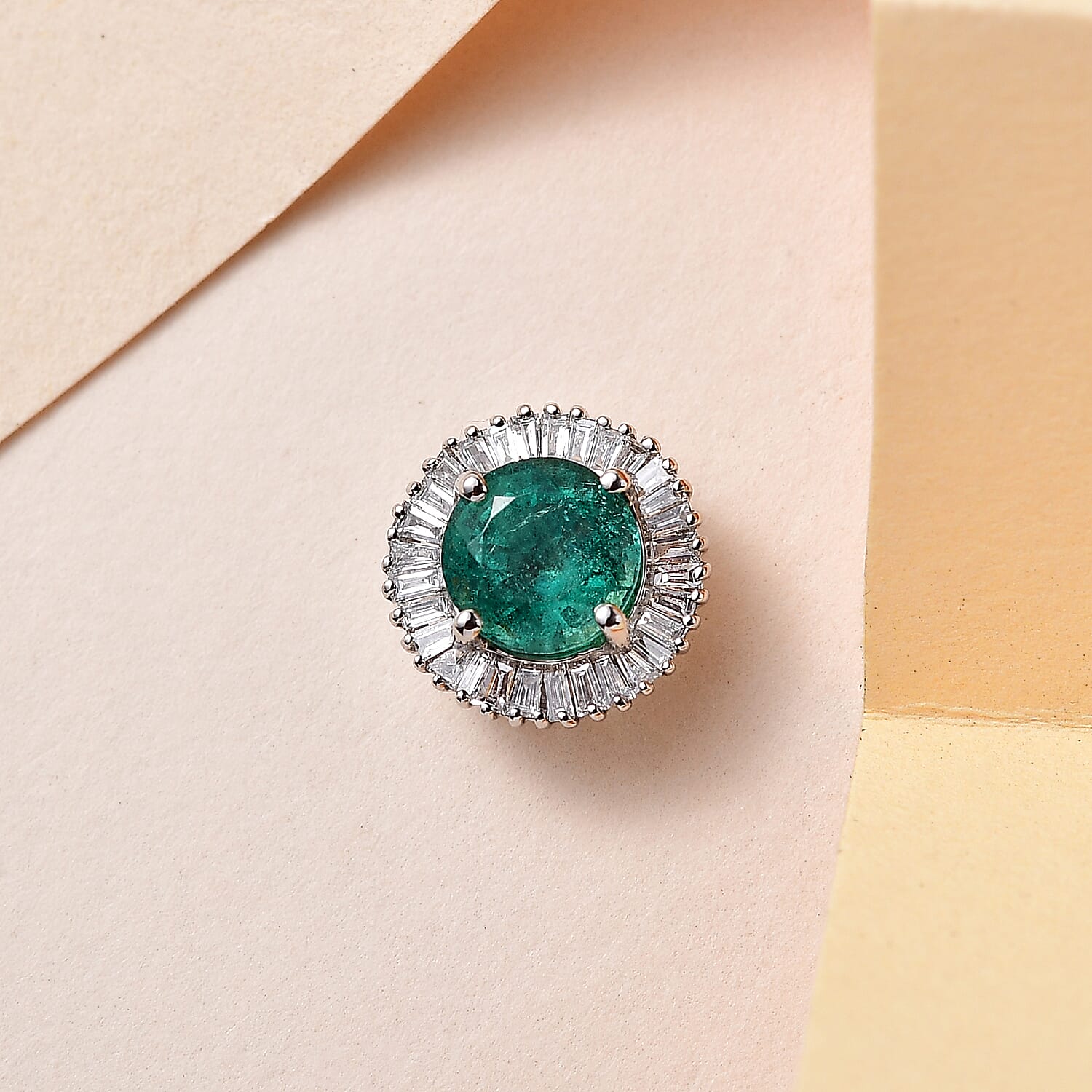 900 Platinum AAA Emerald and Diamond (SI-G-H) Pendant 1.02 Ct.