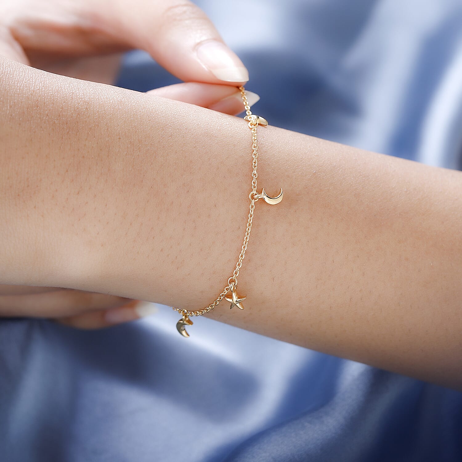 18K Yellow Gold Vermeil Plated Sterling Silver Charm Bracelet (Size - 7.5)