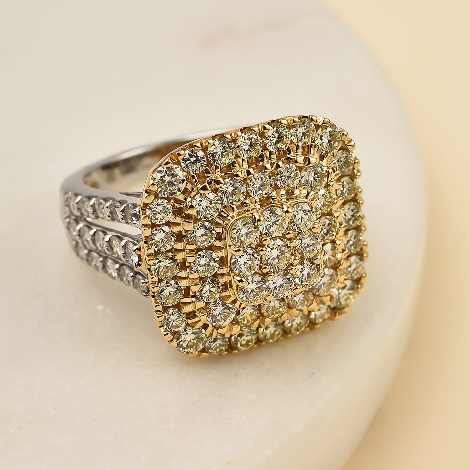 14K White & Yellow Gold (Yellow & White G-H Diamond  I1 - VS) Ring 2.85 ct,  Gold Wt. 7.8 Gms  2.850  Ct.