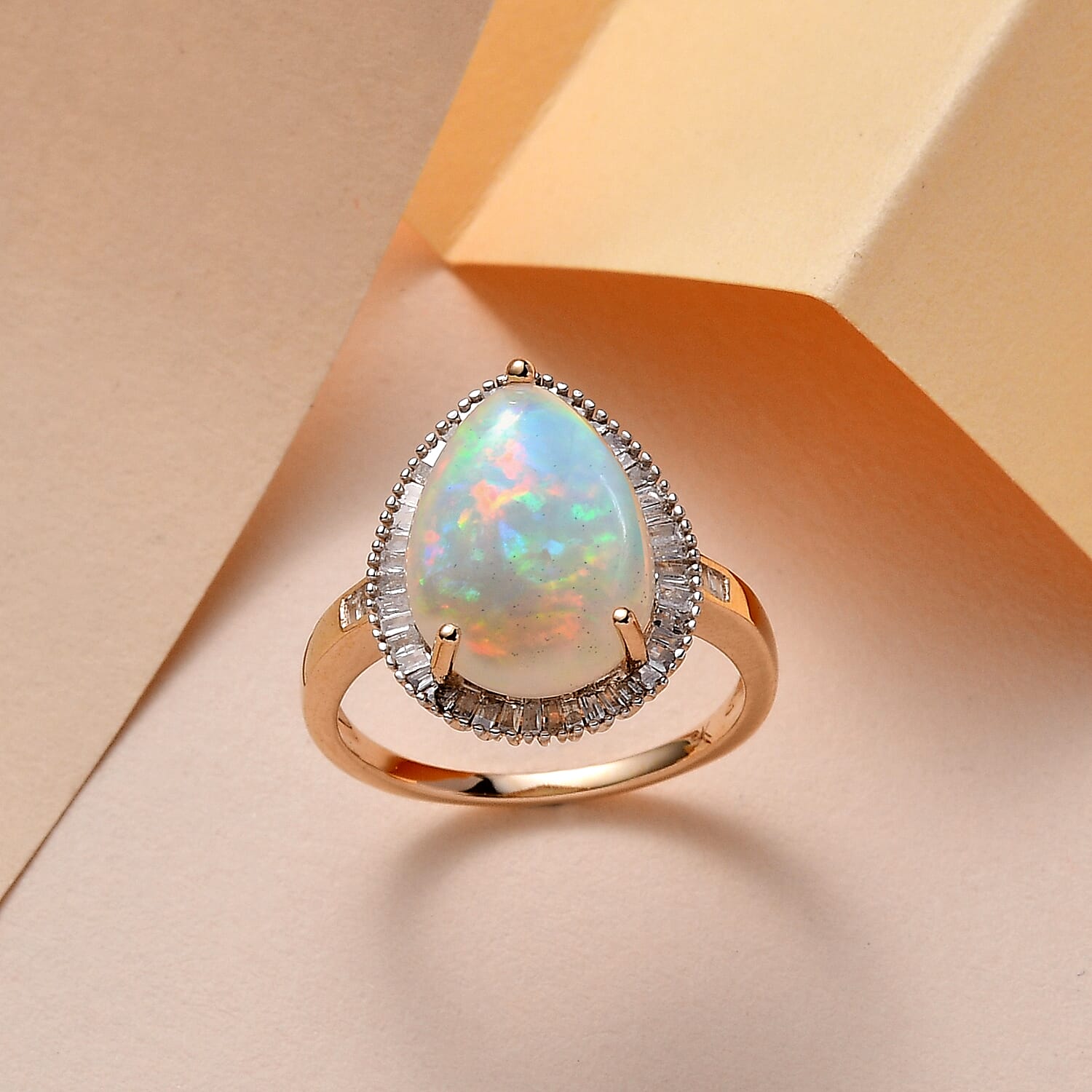 9K Yellow Gold AAA Ethiopian Welo Opal and Diamond Ring 3.77 Ct