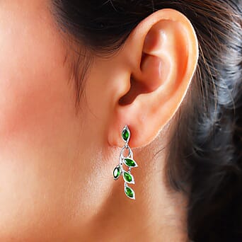 https://tjcuk.sirv.com/Products/75/1/7519466/Chrome-Diopside-Leaf-Pattern-Dangle-Earrings-in-Platinum-Plated-Sterli_7519466_3.jpg?w=342&h=342