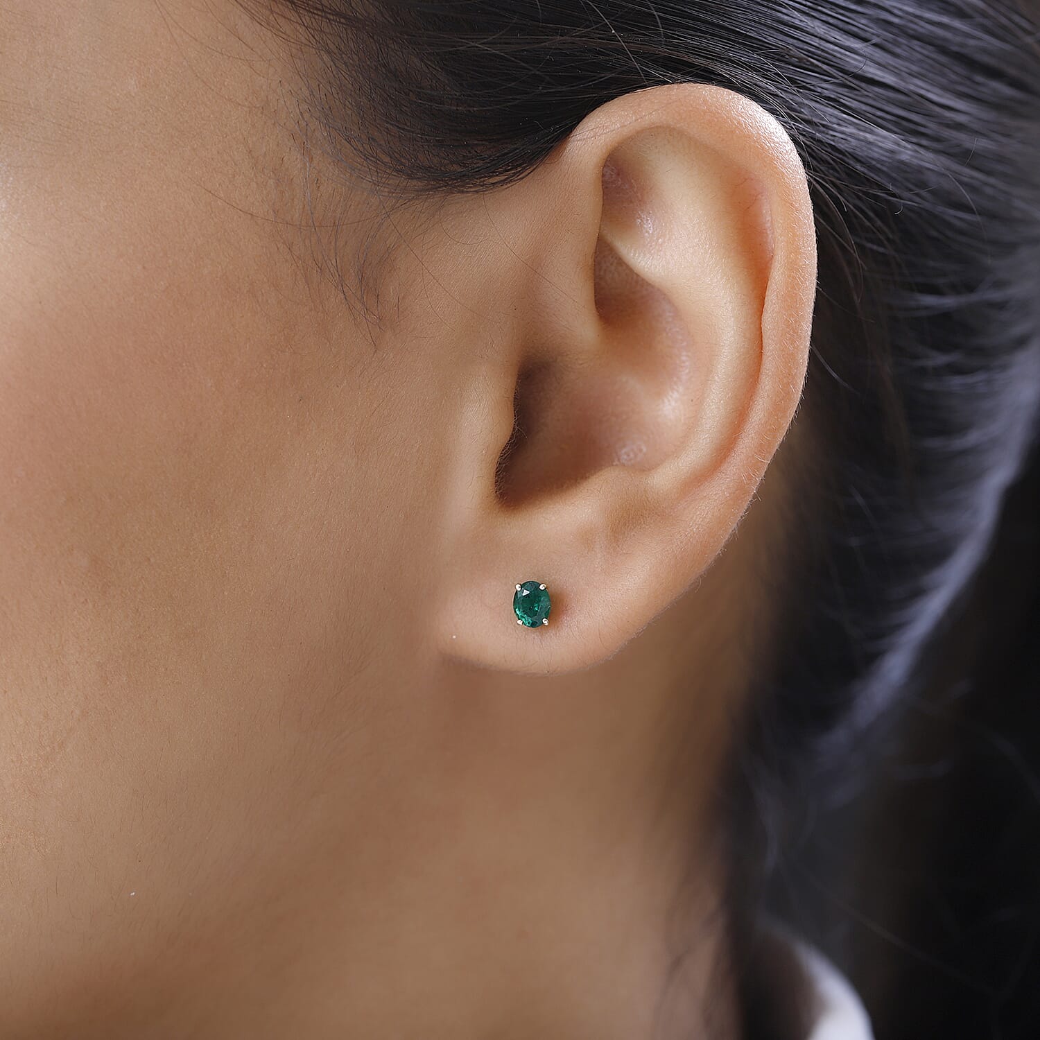 9K Yellow Gold AAA Emerald Solitaire Stud Earrings (with Push Back)