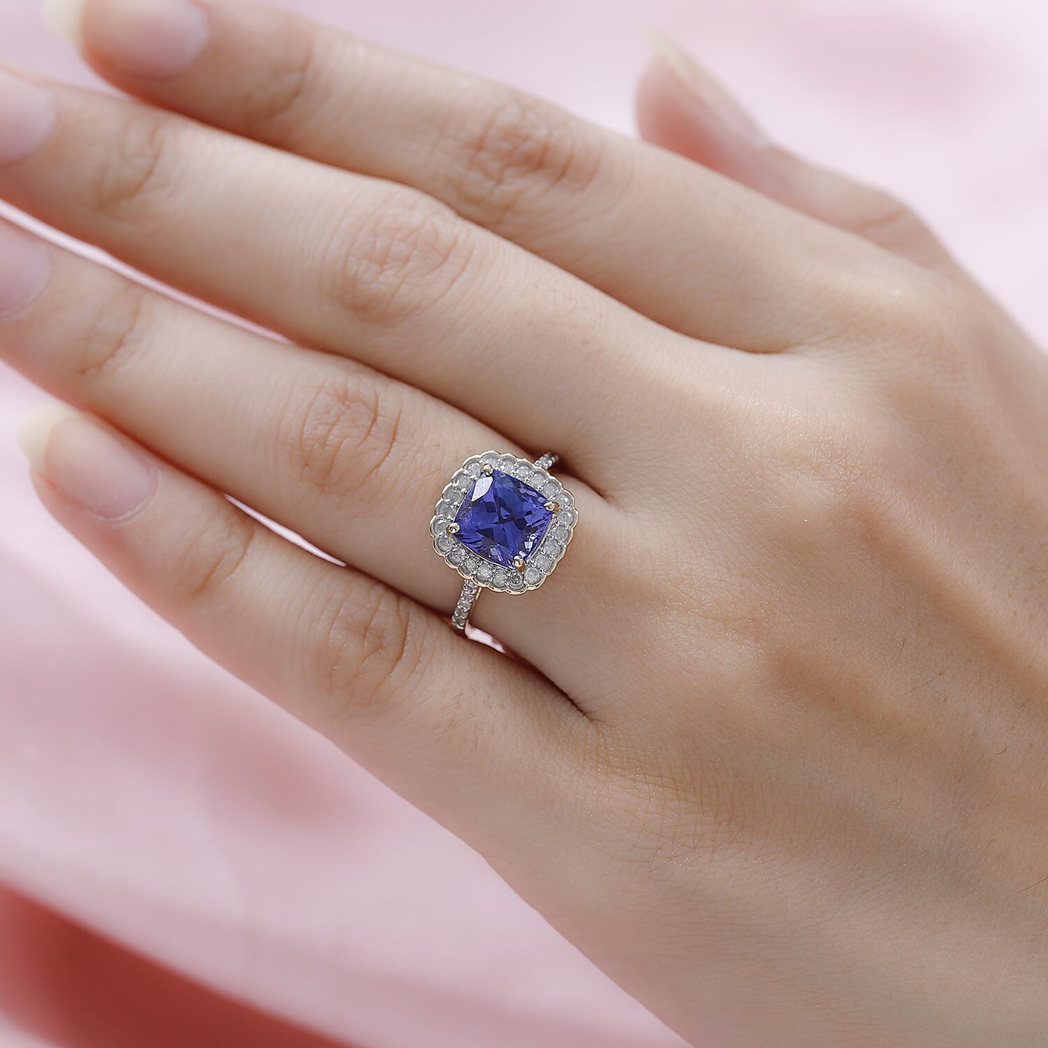 14K Yellow Gold AAA Tanzanite and Diamond Ring 3.90 Ct.