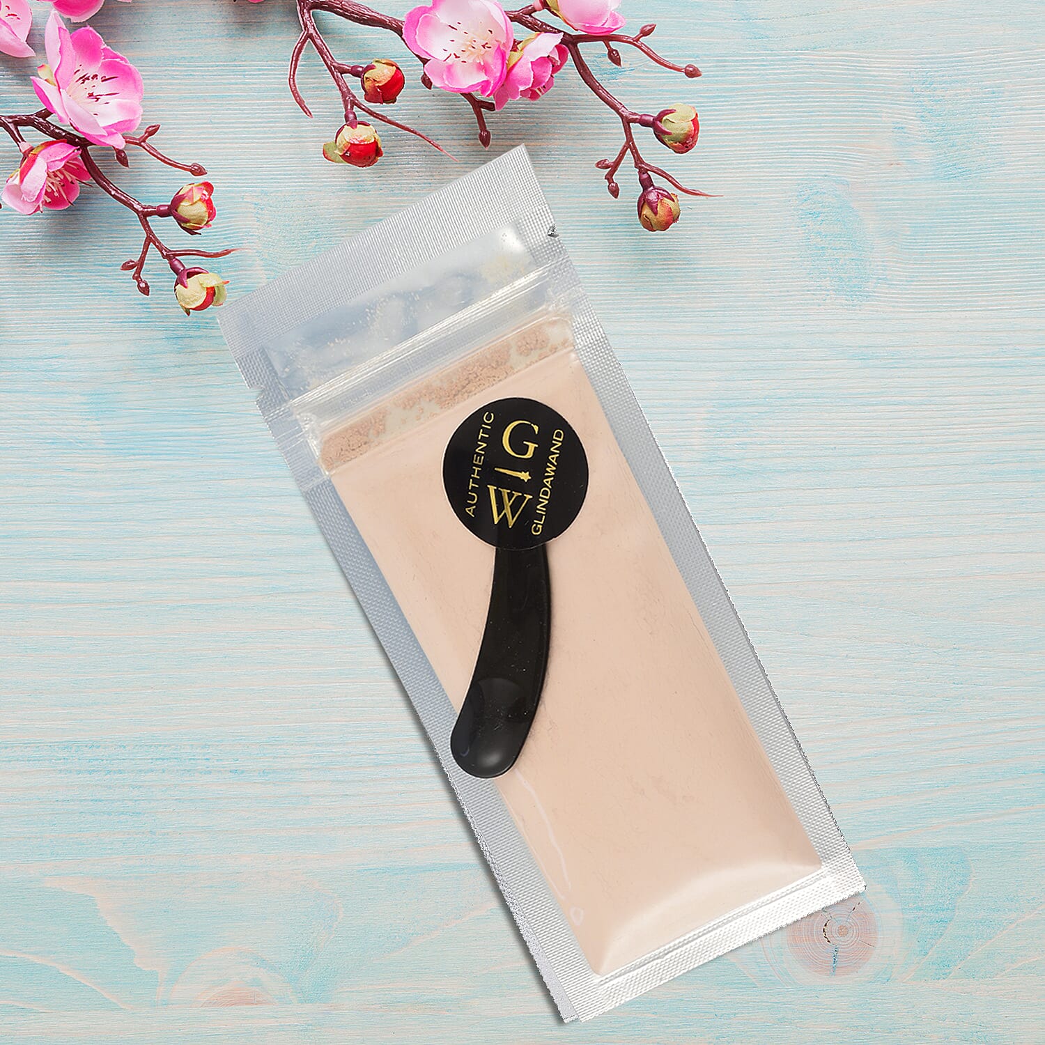 GlindaWand- DIVINITY Foundation Refill Pouch - Alabaster (10g)