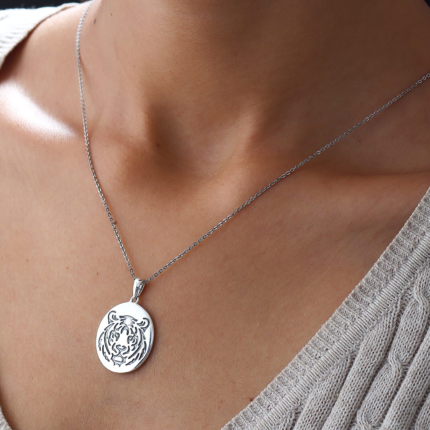 Sterling Silver Tiger Pendant, Silver Wt. 6.62 Gms