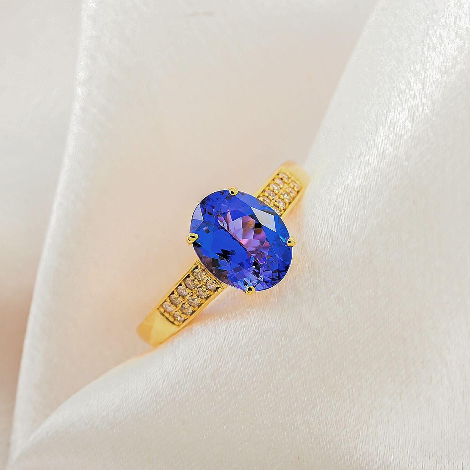 14K Yellow Gold  AAA   Tanzanite ,  White Diamond  I2 Ring 3.00 ct,  Gold Wt. 3.13 Gms  3.000  Ct.