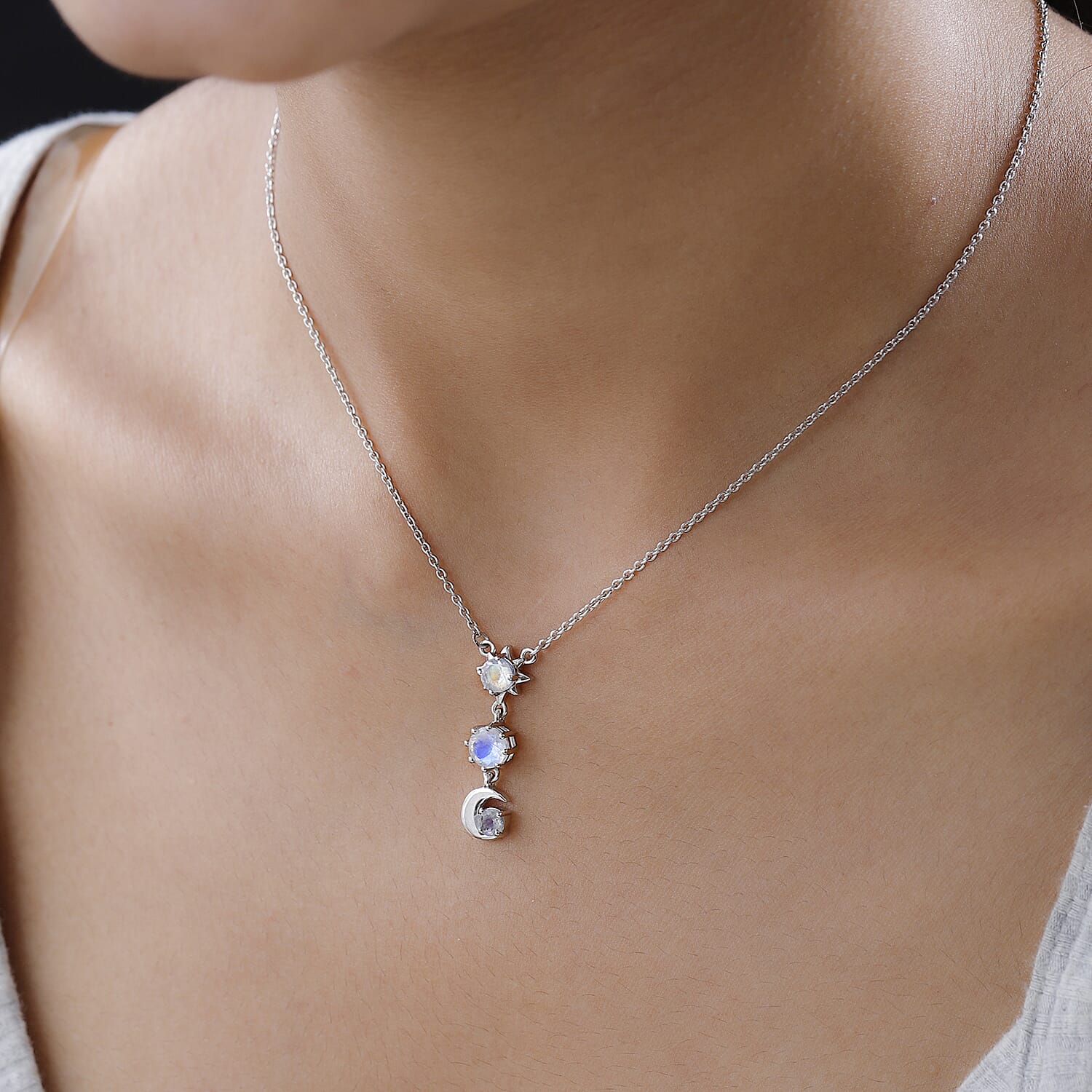 Premium Rainbow Moonstone Necklace (Size - 20) in Platinum Overlay Sterling Silver 1.84 Ct.