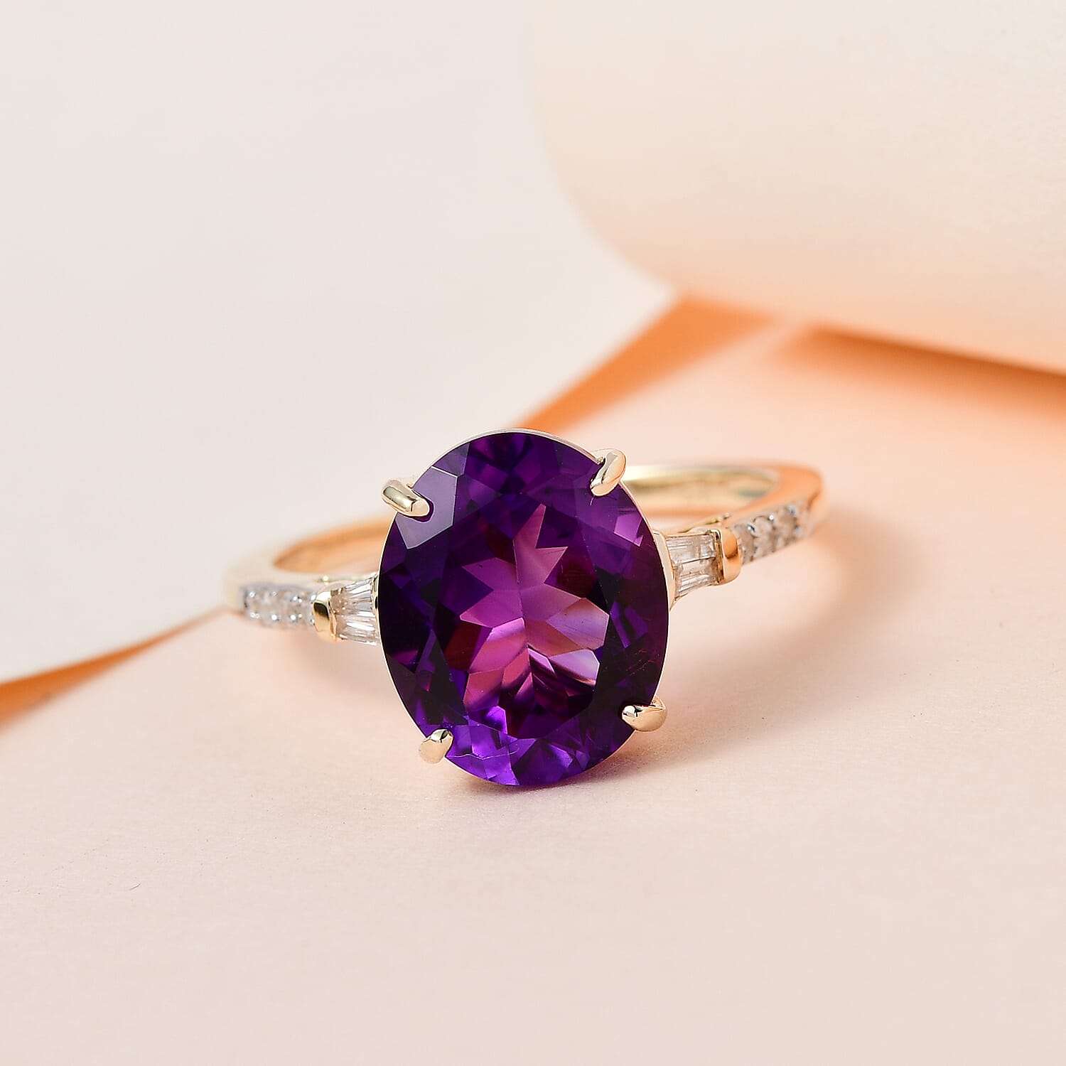 9K Yellow Gold Moroccan Amethyst & Diamond Ring 3.68 Ct.