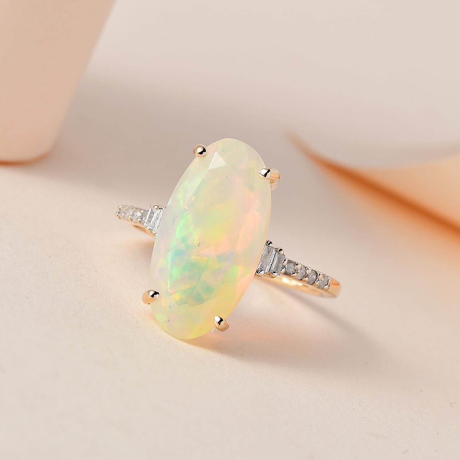 9K Yellow Gold Ethiopian Welo Opal and Diamond Ring 3.03 Ct