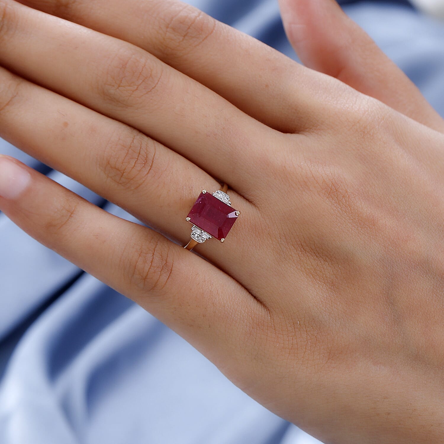 9K Yellow Gold African Ruby and Diamond Ring 4.96 Ct