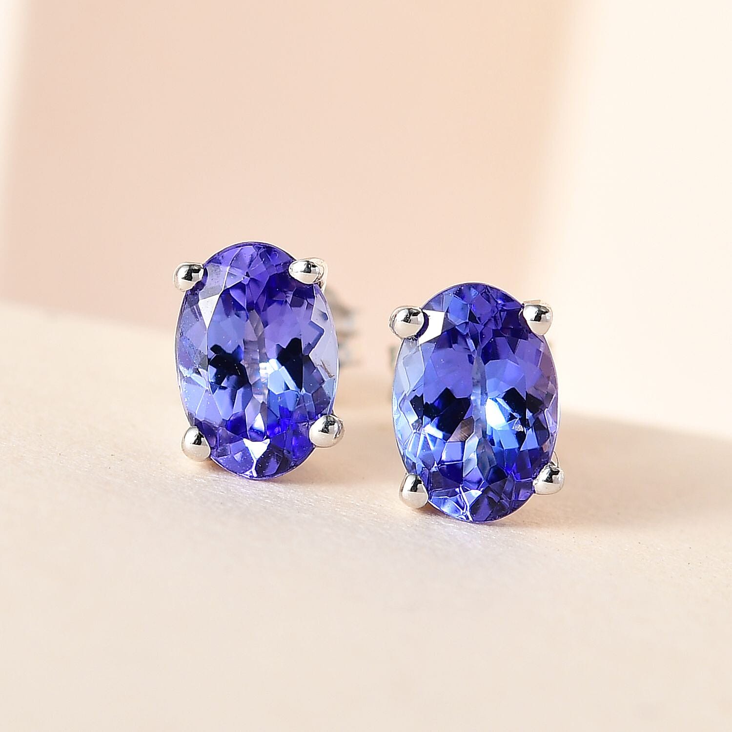 9K White Gold Tanzanite Stud Earrings 1.35 Ct