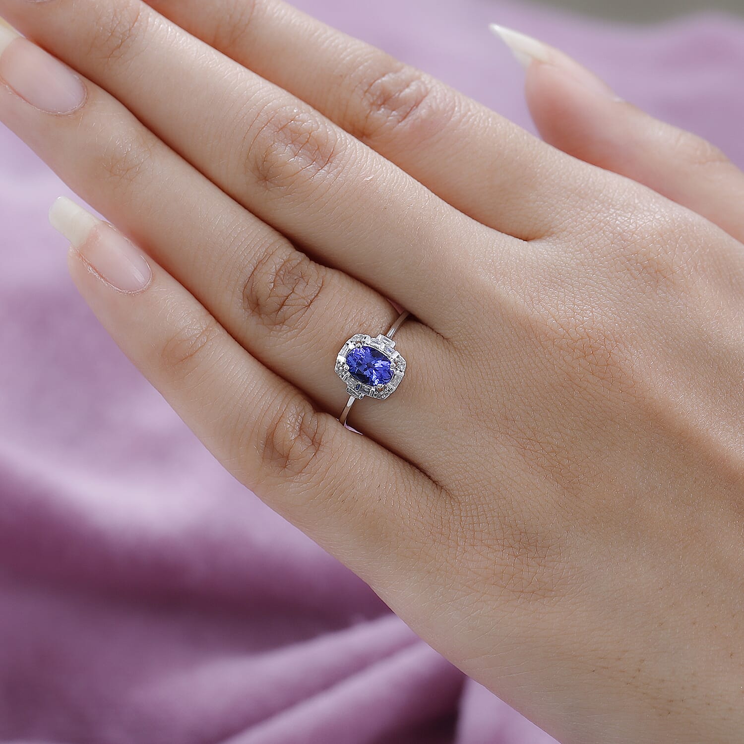 9K Gold Tanzanite and Diamond Ring 0.83 Ct