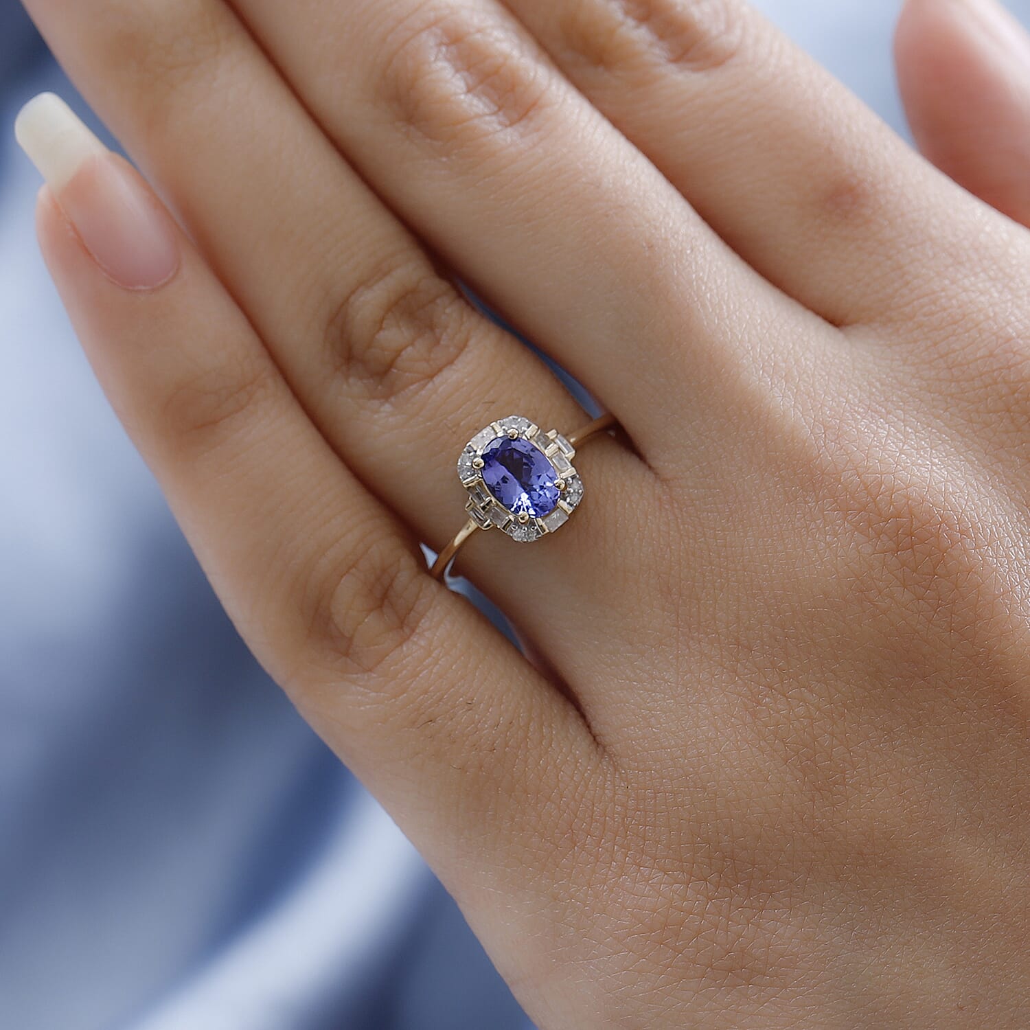 9K Gold Tanzanite and Diamond Ring 0.83 Ct