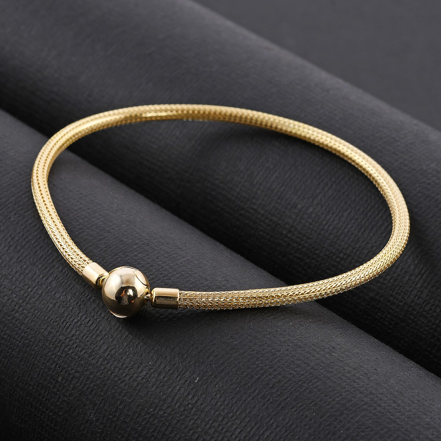 9K Yellow Gold Foxtail Bracelet (Size - 7.5) With Round Button Clasp, Gold Wt. 3.59 Gms.