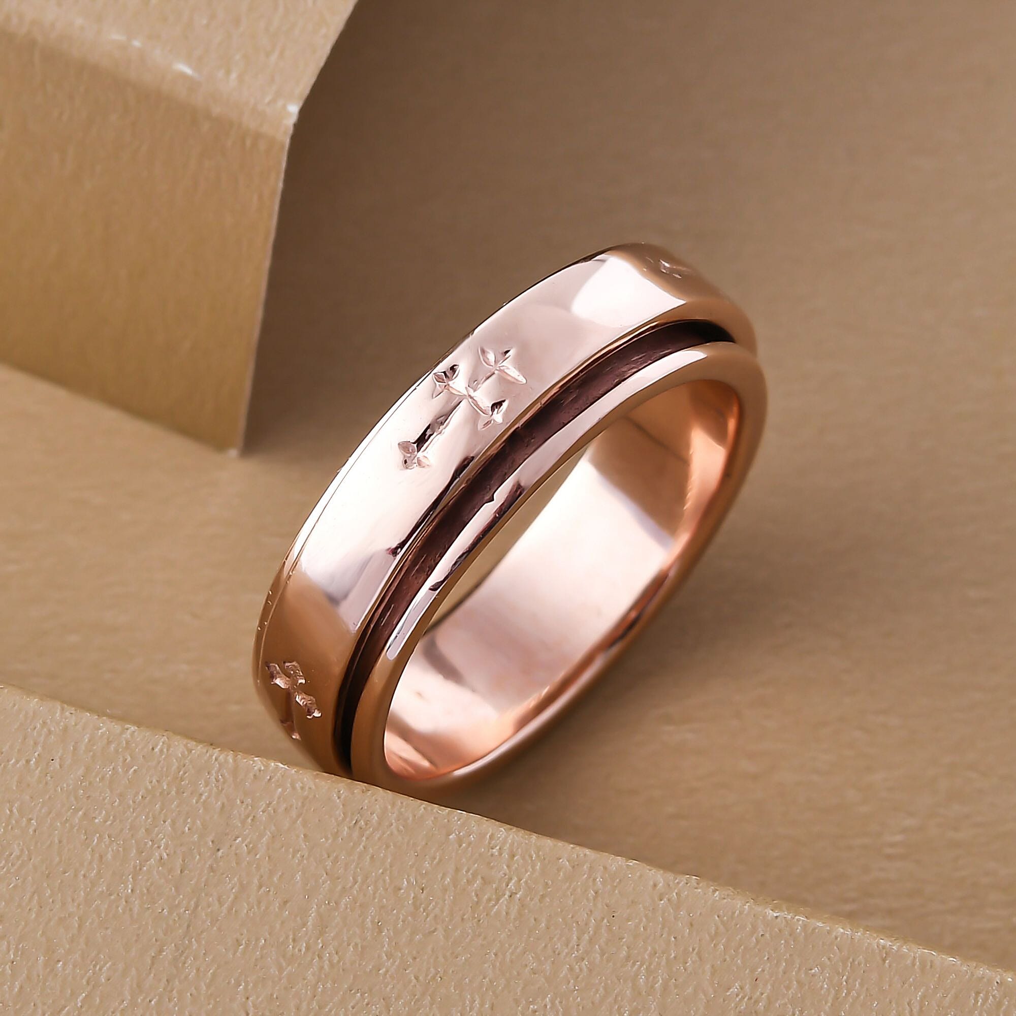 Artisan Crafted Cross Spinner Ring in Silver