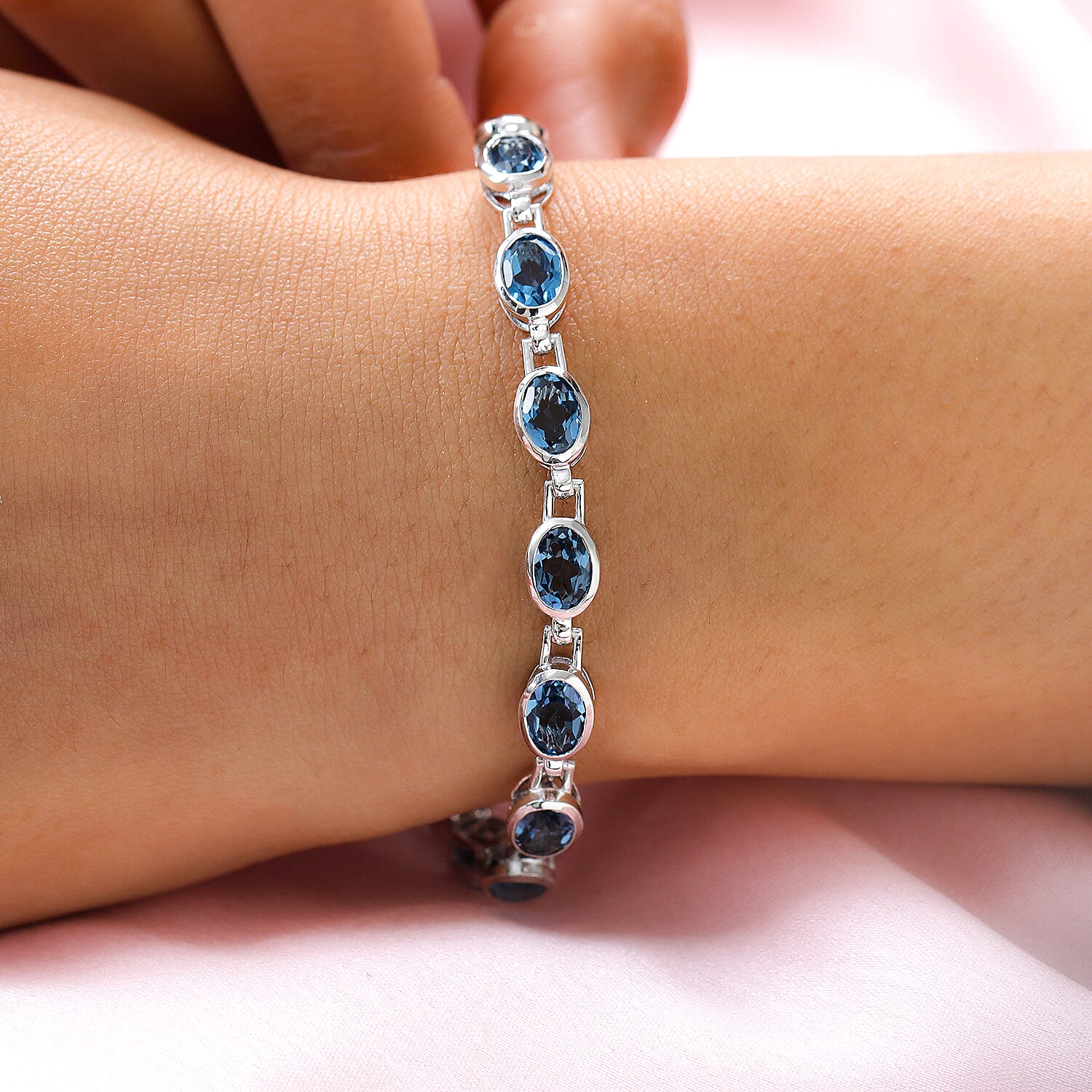 London Blue Topaz Bracelet (Size - 7.5) in Platinum Overlay Sterling Silver 13.39 Ct, Silver Wt. 9.20 Gms