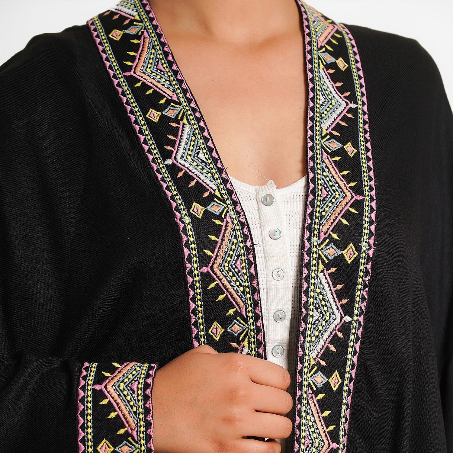 TAMSY Viscose Twill Short Kimono - Black