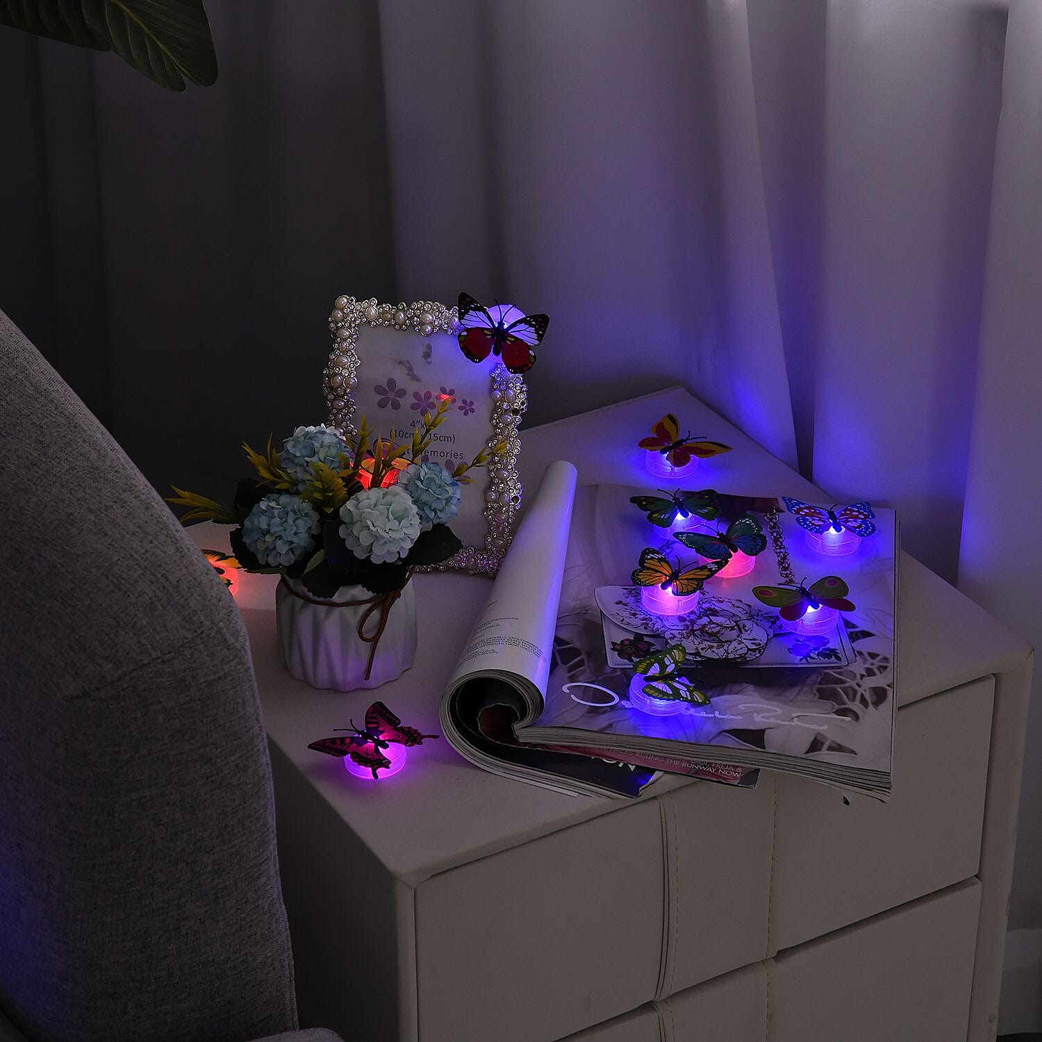 Set of 25 - LED Butterfly With Sticker in Backside (3xButton Battery, Incl) - Multi