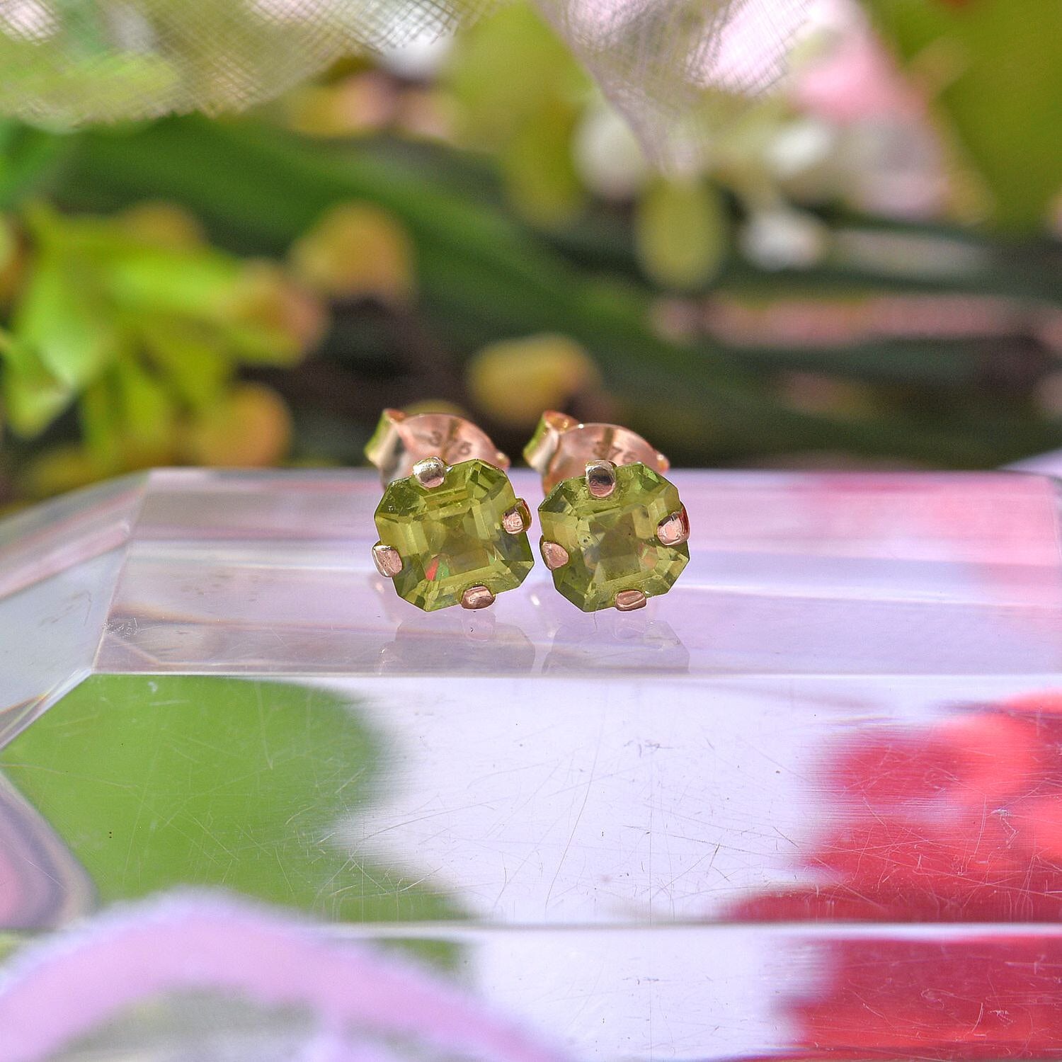 9K Yellow Gold Hebei Peridot Solitaire Earrings