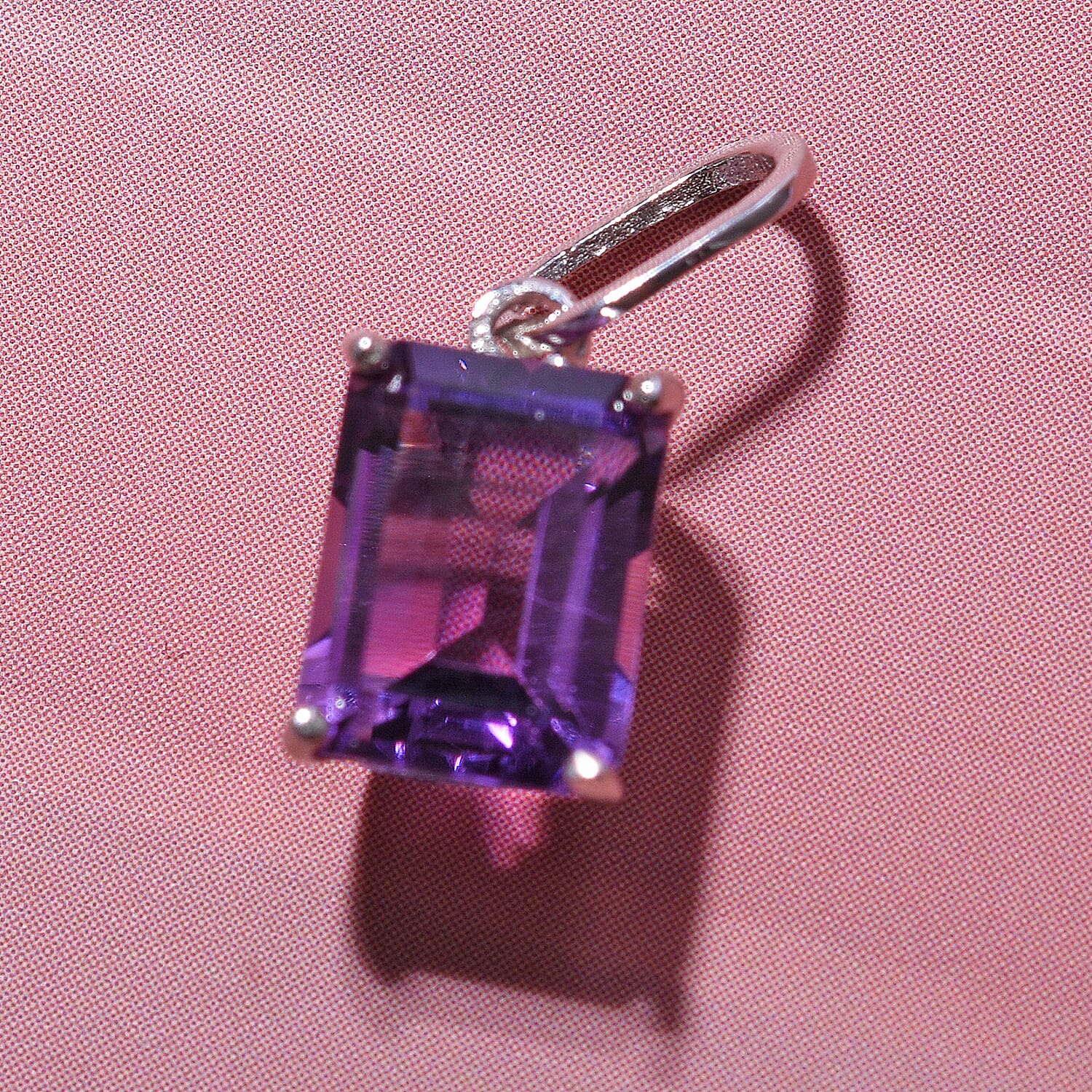  9K White Gold AA Lusaka Amethyst Pendant 1.55 ct, Gold Wt. 0.25 Gms 1.550 Ct.