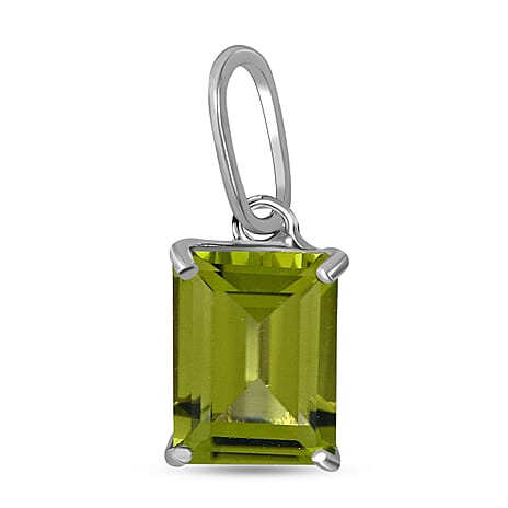 9K White Gold Hebei Peridot Solitaire Pendant 1.66 Ct. 9K White Gold Hebei Peridot Solitaire Pendant 1.66 Ct.