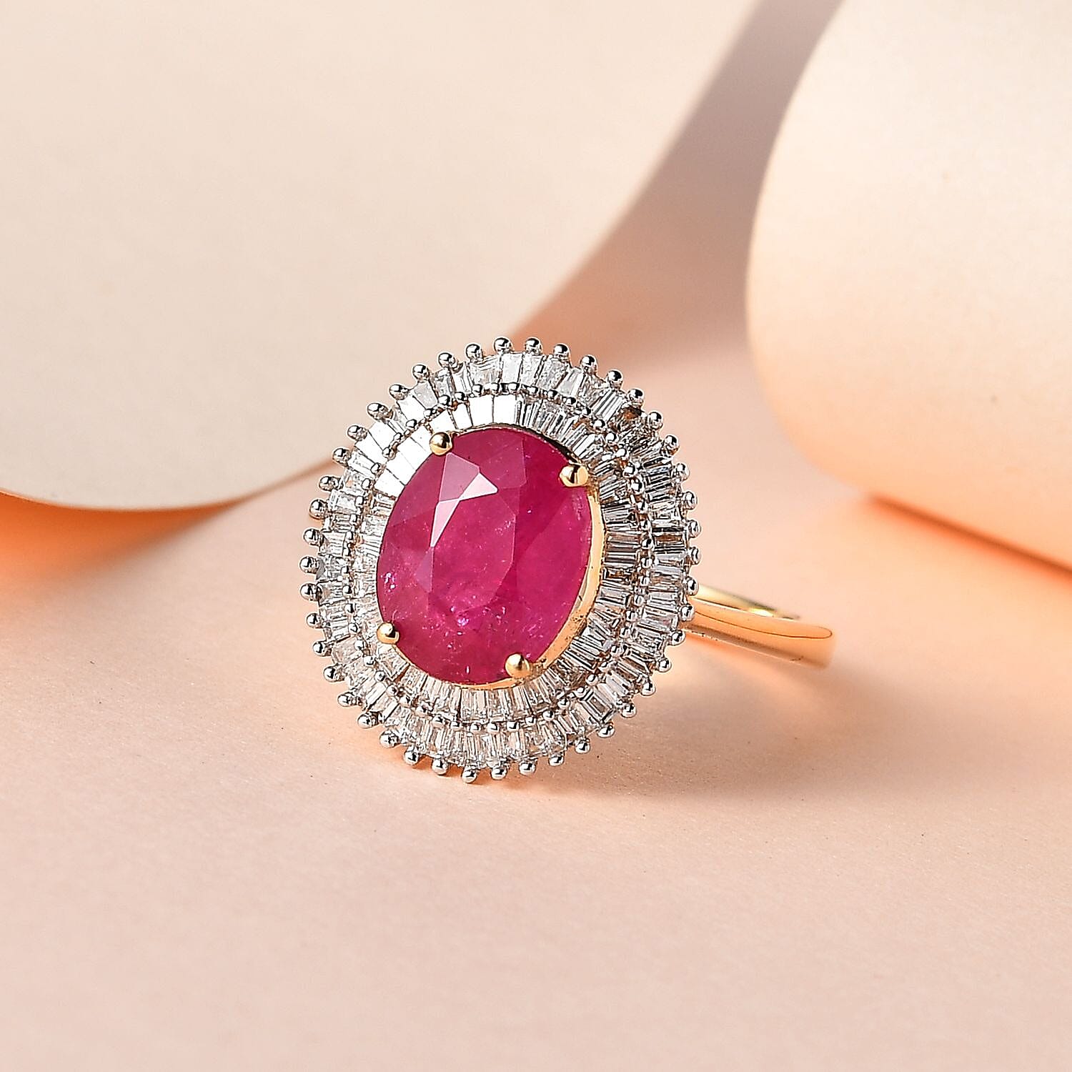 ILIANA 18K Yellow Gold Natural AAAA Mozambique Ruby and Diamond (SI-G-H) Halo Ring 2.54 Ct