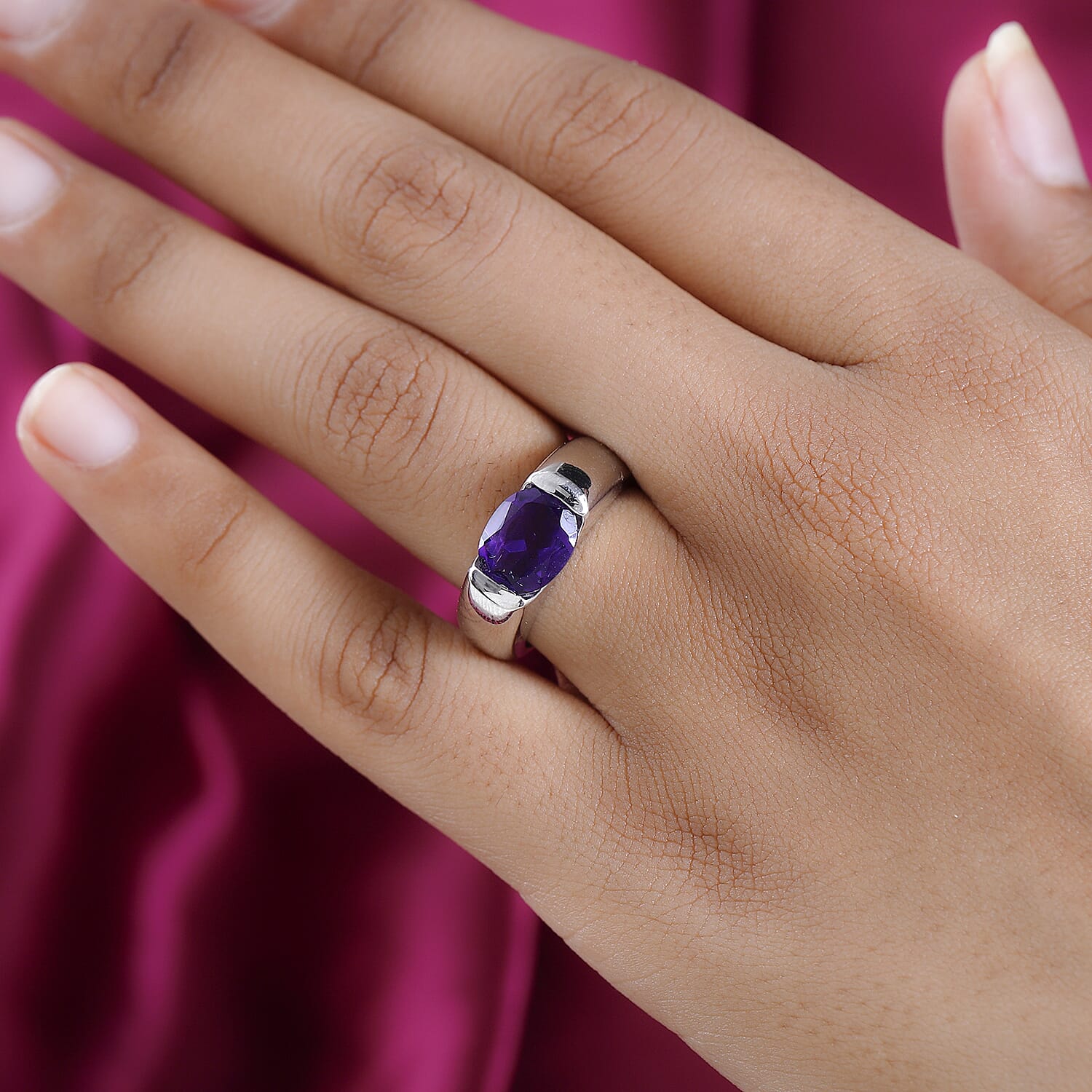 Amethyst Ring in Platinum Overlay Sterling Silver 2.27 Ct, Silver Wt. 6 Gms