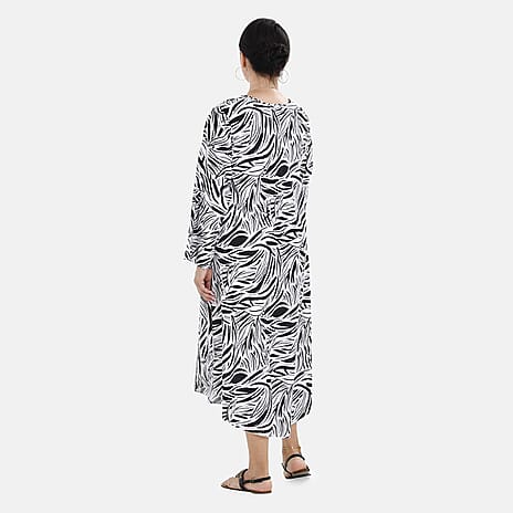 Tamsy Viscose Blade Dress (Curve Size, 20-26) - Black and White