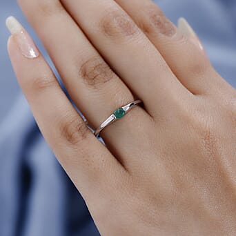 https://tjcuk.sirv.com/Products/75/4/7548672/Emerald-Main-Stone-With-Surrounding-Stone-Ring-in-Platinum-Overlay-Ste_7548672_2.jpg?w=342&h=342