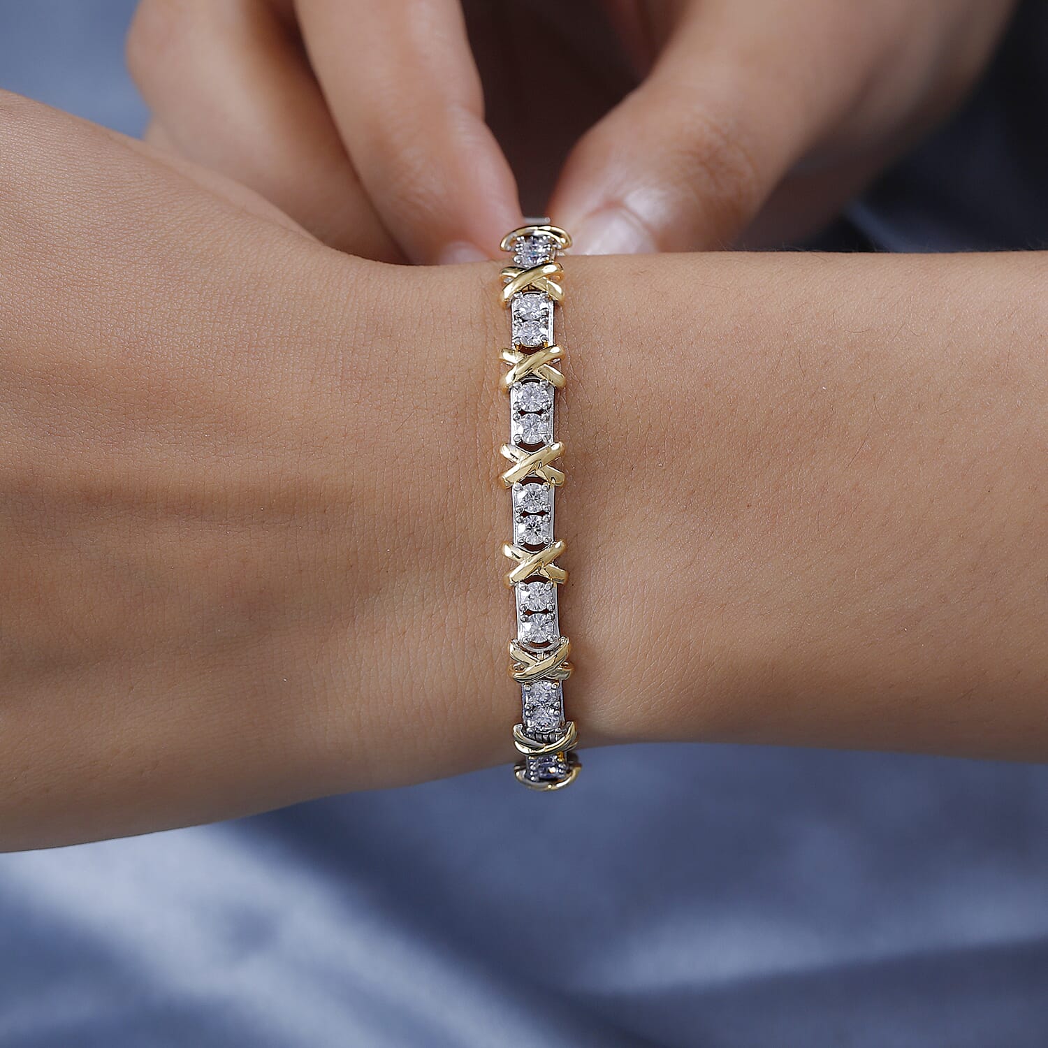 The Moissanite Kiss Tennis Bracelet (Size - 7) in 18K Gold Vermeil & Platinum Plated Sterling Silver, Silver Wt 11.00 Gms