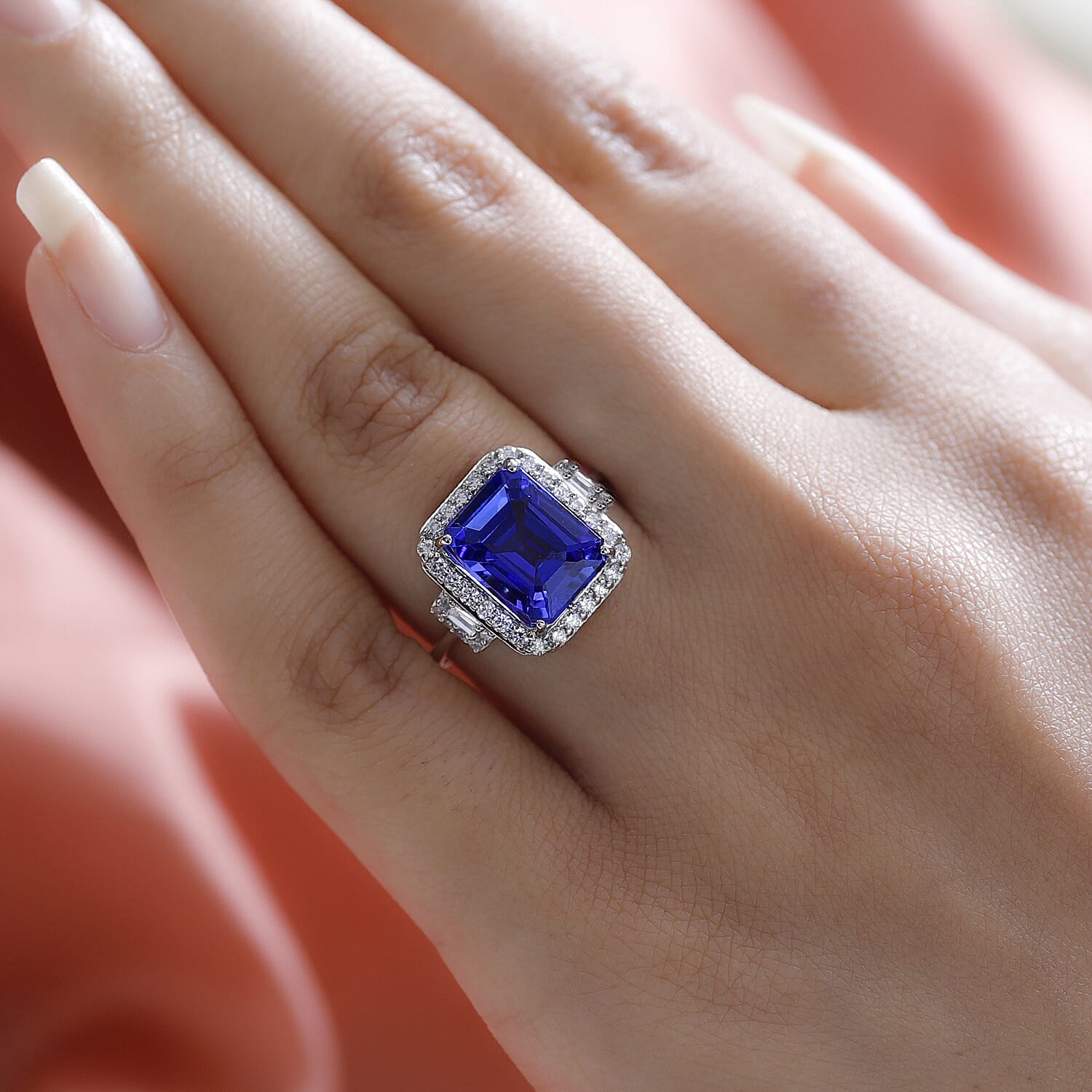 950 Platinum AAAA Tanzanite & Diamond (VS, E-F) Ring 5.59 Ct, Platinum Wt. 5.26 Gms Size L (Resize To I,J,K,M,N,O)