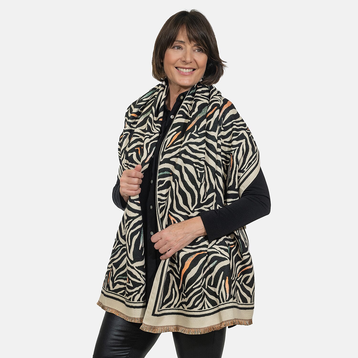 Closeout Deal - New Arrival Fluffy Scarf - Beige & Black