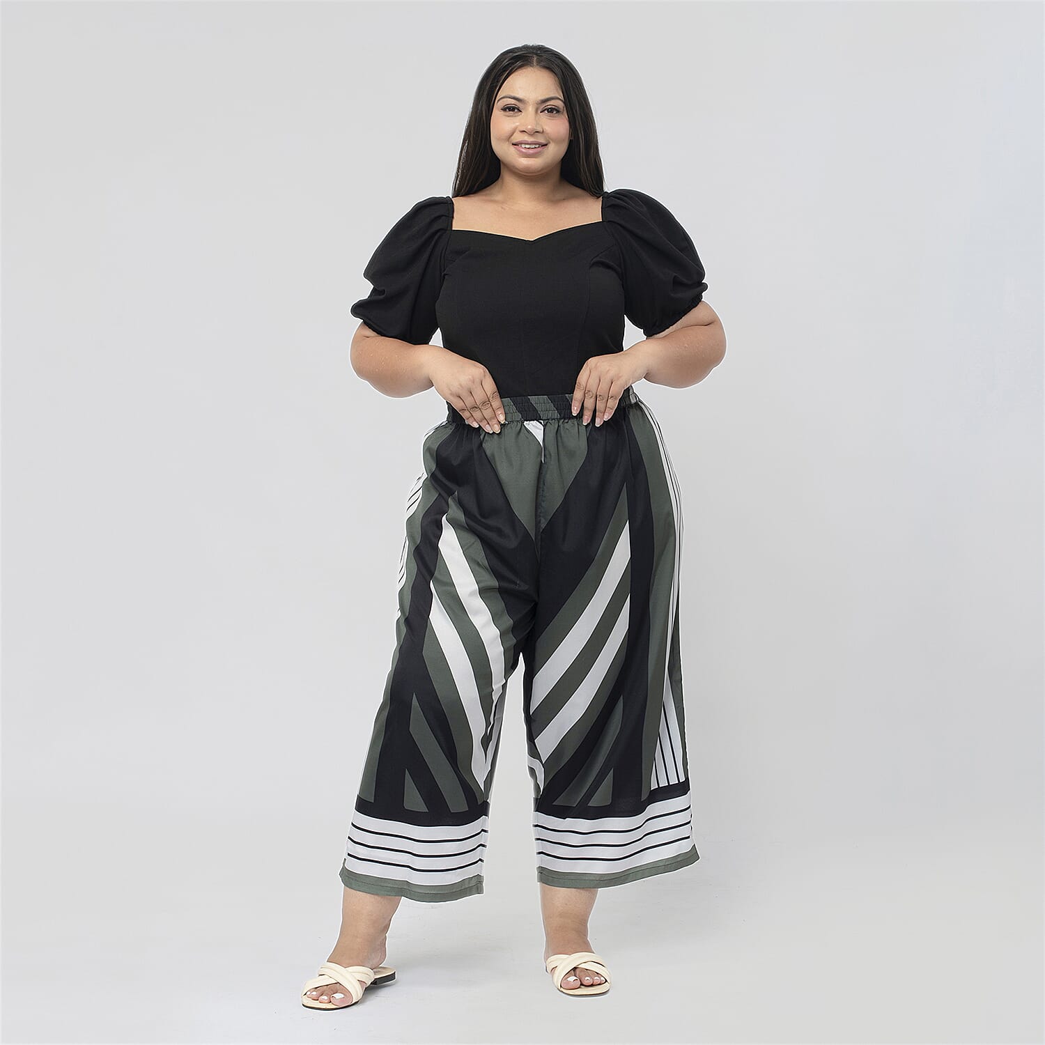 TAMSY Printed Wide Leg Trousers (Size XXL, Inside Leg Lenth 53 cm) - Chevron