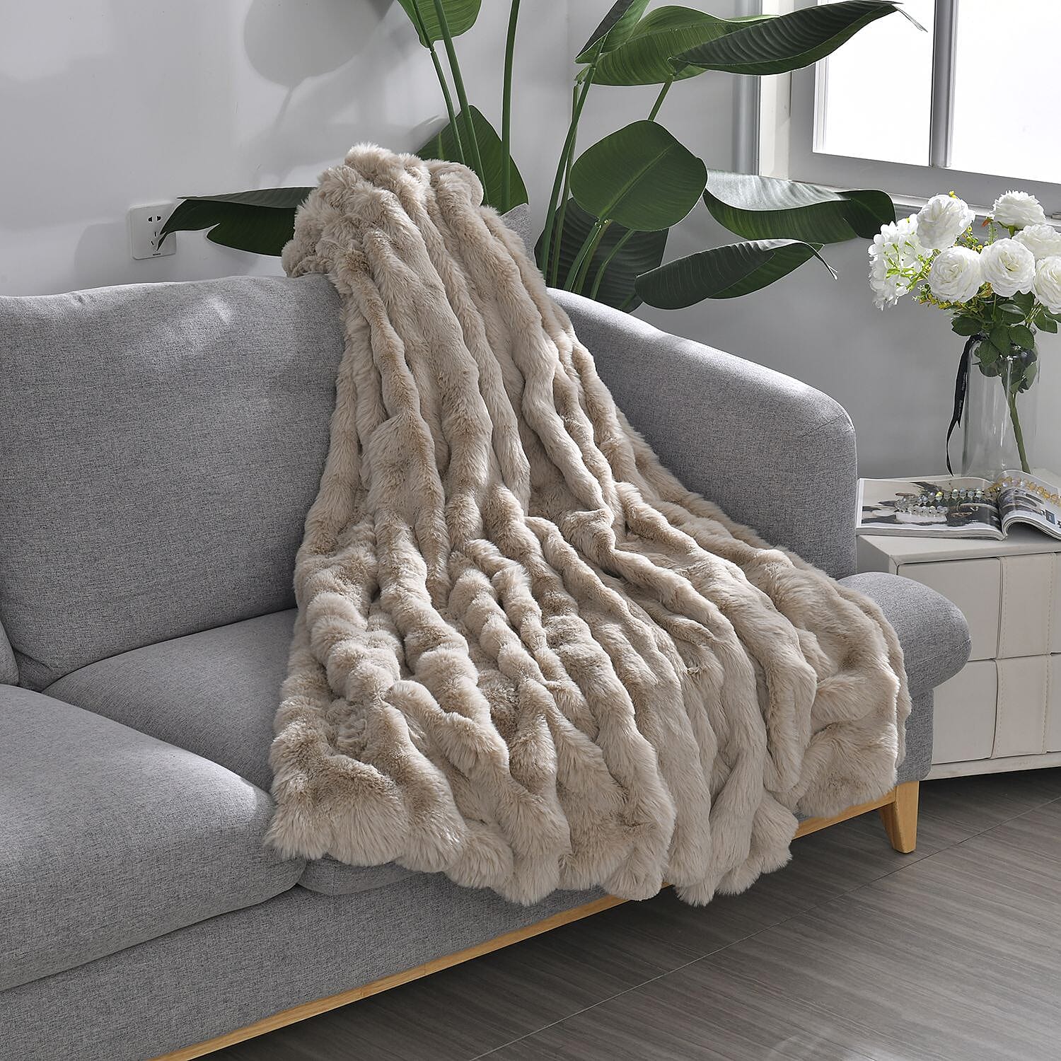 Deluxe Range- Super Soft Faux Fur Double Layer Blanket (Size 200x150) - Natural