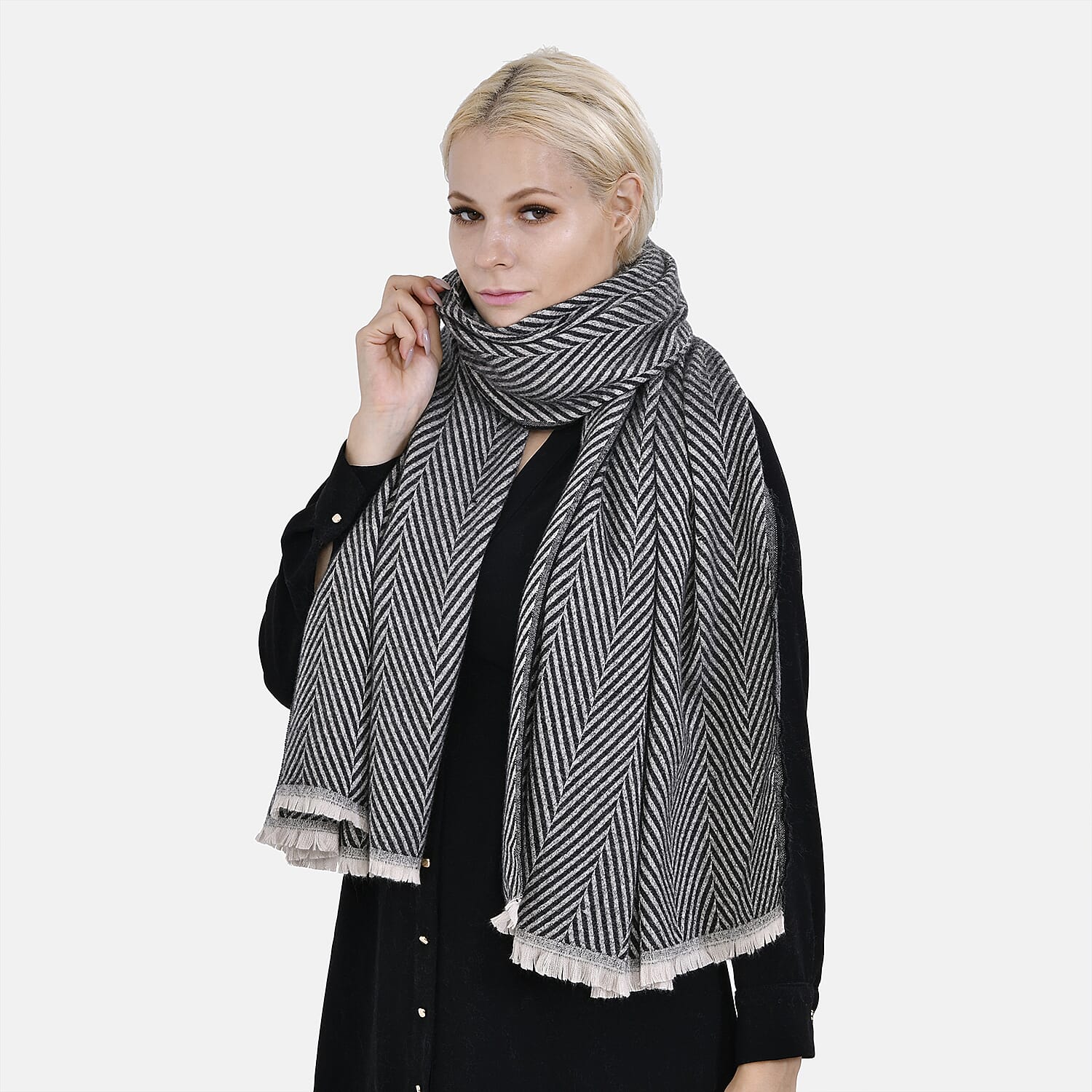 Closeout Deal - Zigzag Print Fluffy Scarf (One Size 185x67 cm) - Black