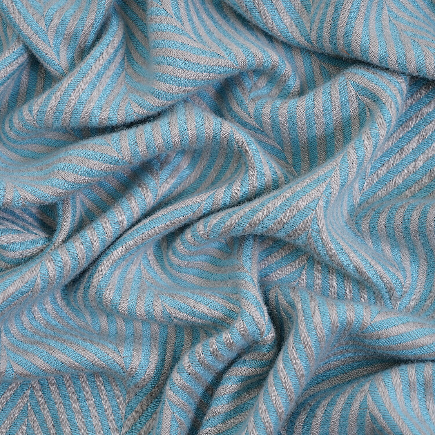 Closeout Deal - Zigzag Print Fluffy Scarf (One Size 185x67 cm) - Green