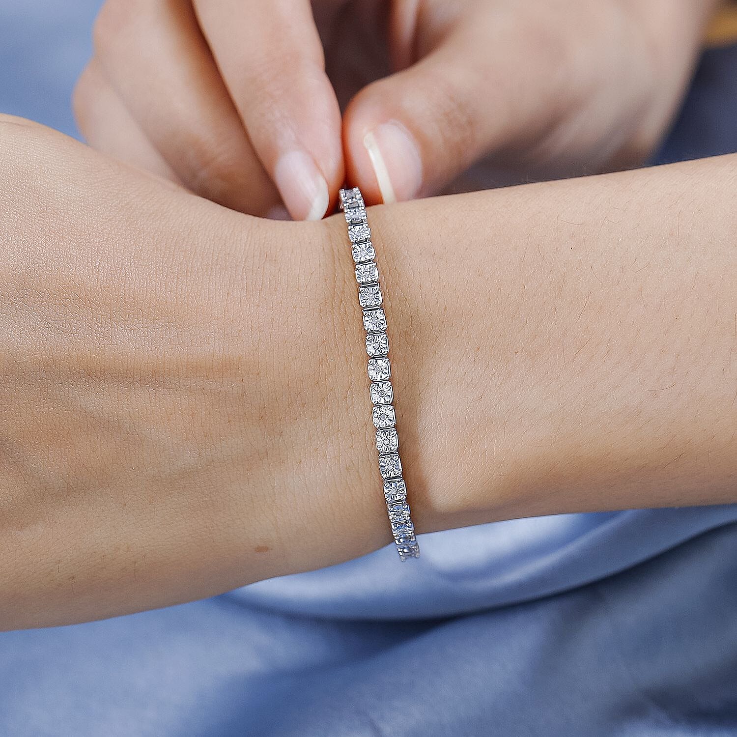 Diamond Tennis Bracelet (Size - 7.5) in Platinum Overlay Sterling Silver 0.25 Ct, Silver Wt. 12.00 Gms