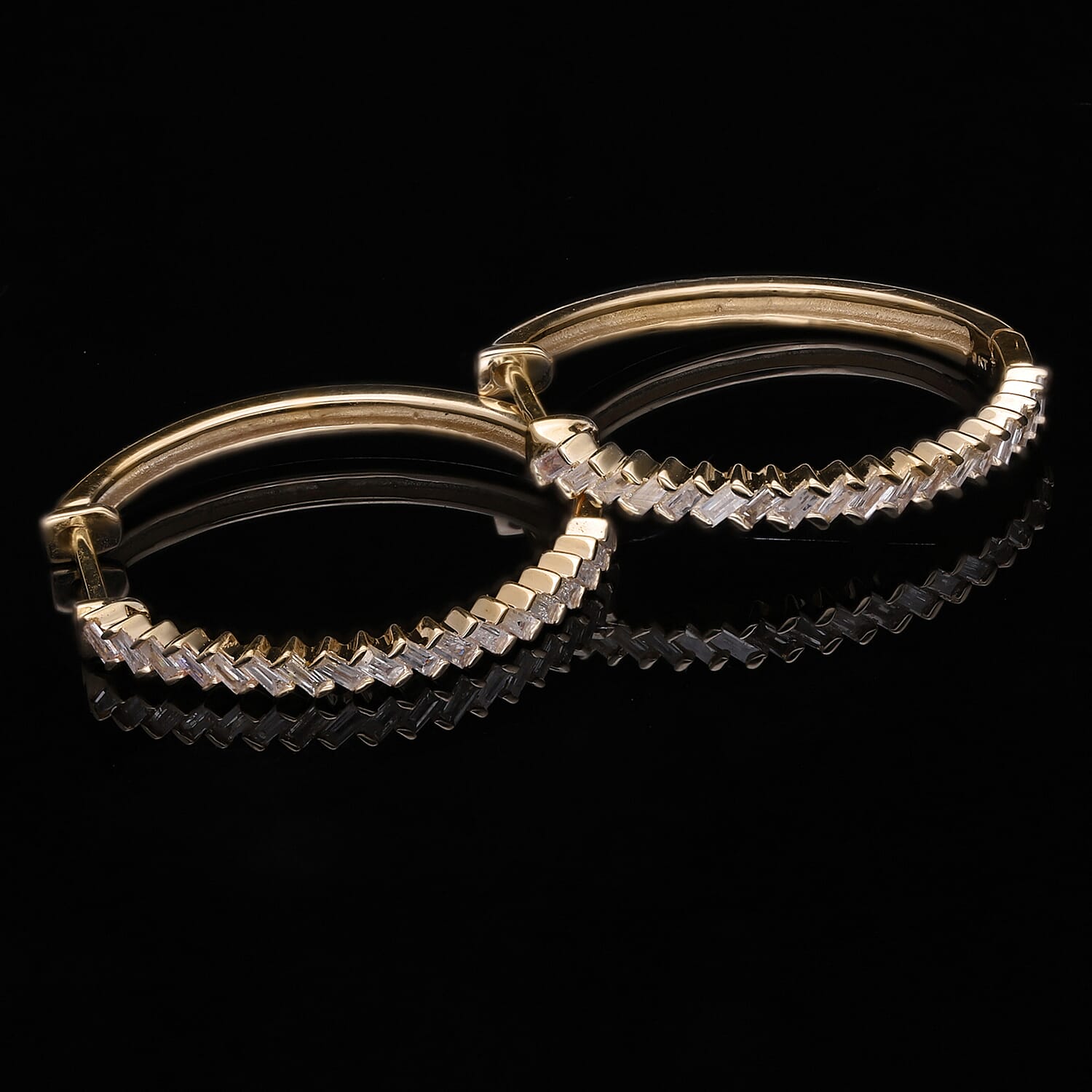 9K Yellow Gold White Diamond I3-G-H Hoop Earrings With Clasp