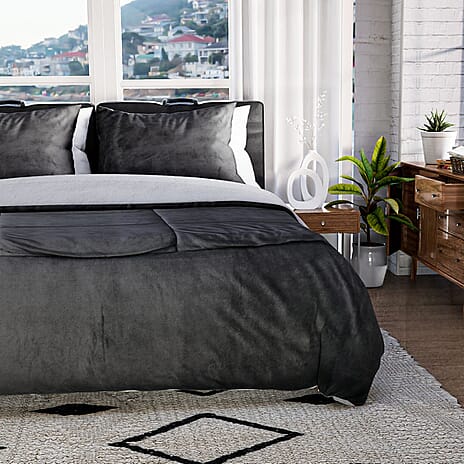 NEW - Set Of 3 Sherpa Comforter (Size King) & 2 Pillow Cases (Size 75x50cm) - Grey