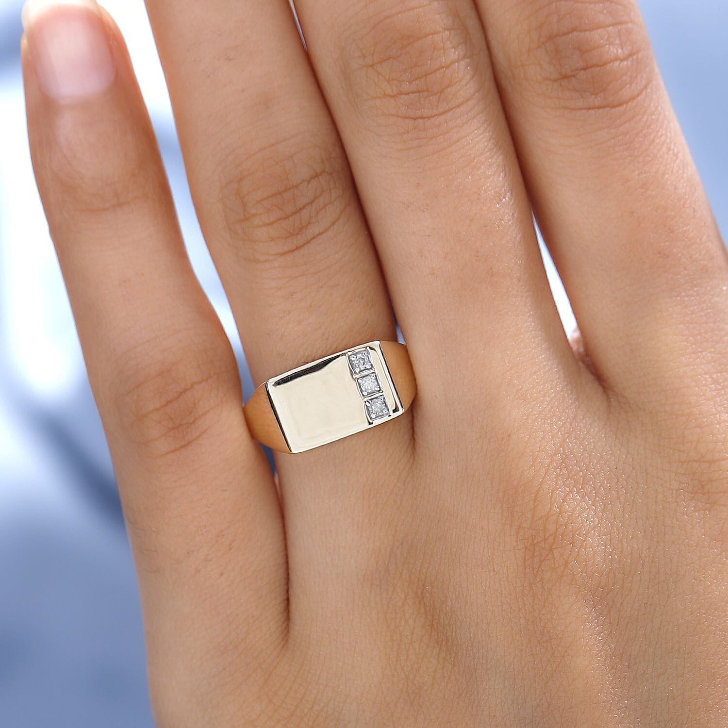 9K Yellow Gold SGL Certified Diamond (G-H) Signet Ring