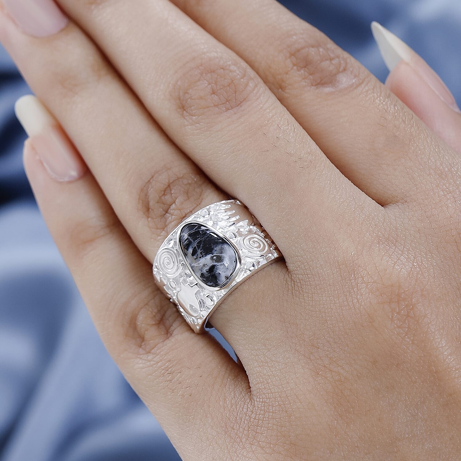 White Buffalo Ring in Sterling Silver 2.86 Ct, Silver Wt. 9.28 GM