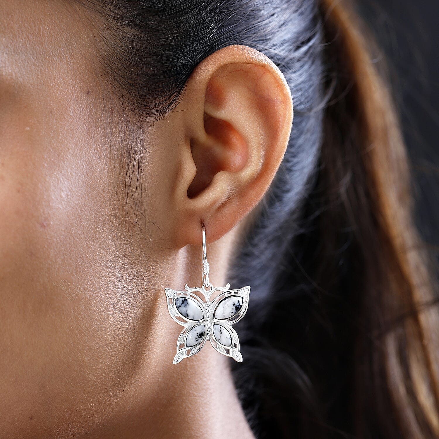 White Buffalo Star Earrings in Sterling Silver 7.47 Ct, Silver Wt. 8.07 Gms.