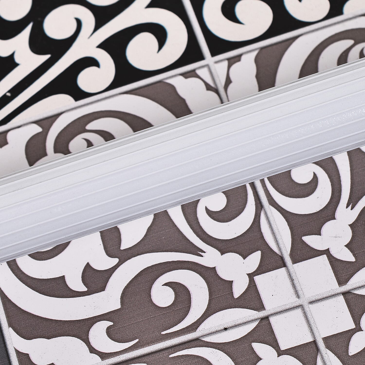 Evekare ABS Grab Rail 600mm Glow in the Dark