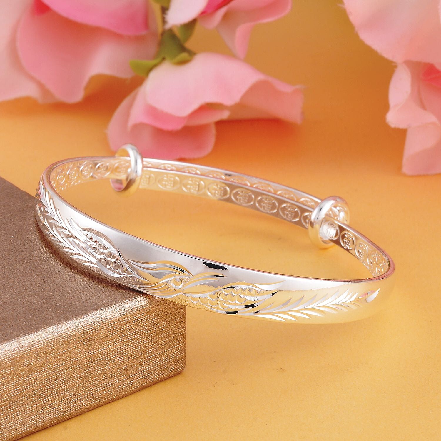 Leaf Pattern Adjustable Cuff Bangle (Size 6.5 - 7.5)