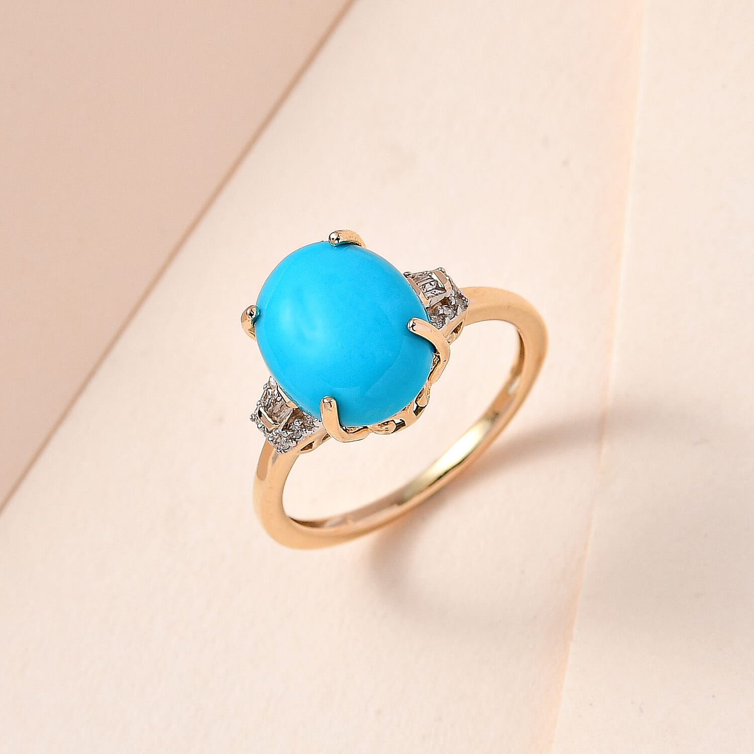 9K Yellow Gold Arizona Sleeping Beauty Turquoise and Diamond  Ring 3.57 Ct