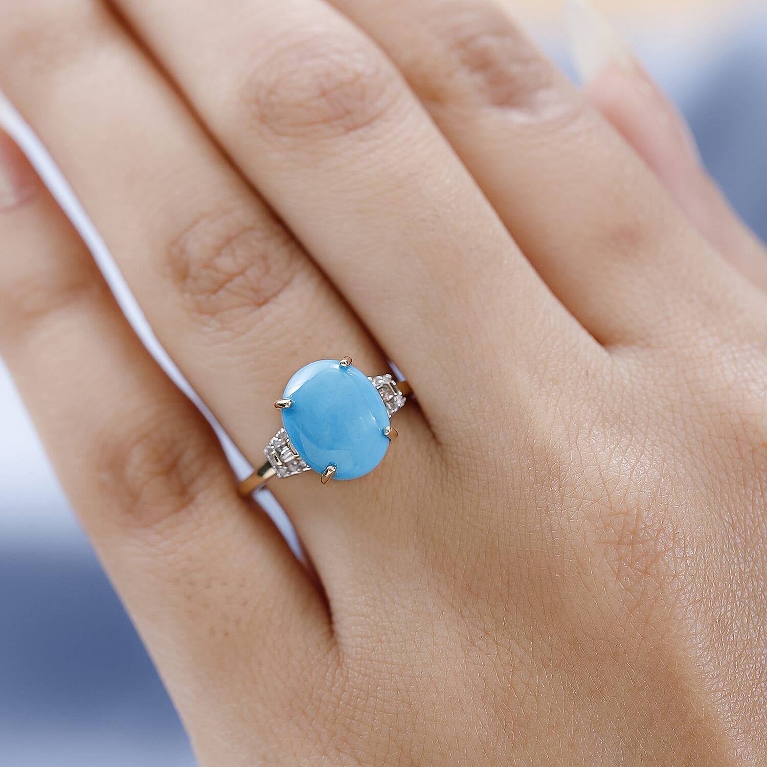 9K Yellow Gold Arizona Sleeping Beauty Turquoise and Diamond  Ring 3.57 Ct